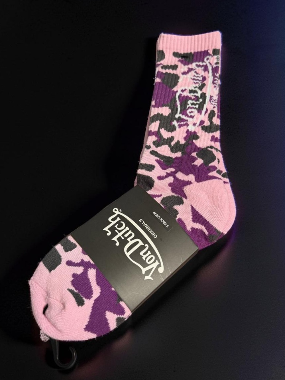 Von Dutch NWT OS  Set of 3 Pairs Pink & Purple Camo, Pink, White Crew Socks